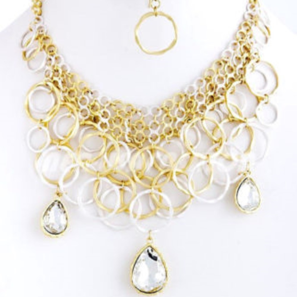 NWT Mixed Multi Hoop Link Teardrop Jewel Necklace
